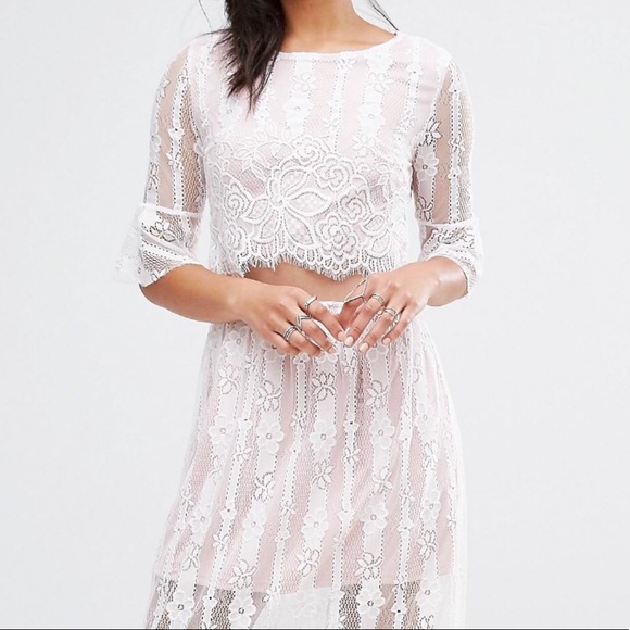 Boohoo Cut Out Waist Lace Maxi Dress - Picture 5 of 8